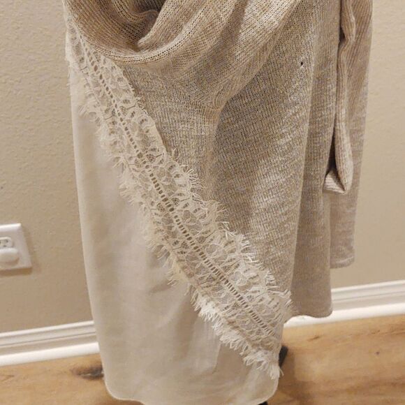 Society Girl Top  - Picture 4 of 10